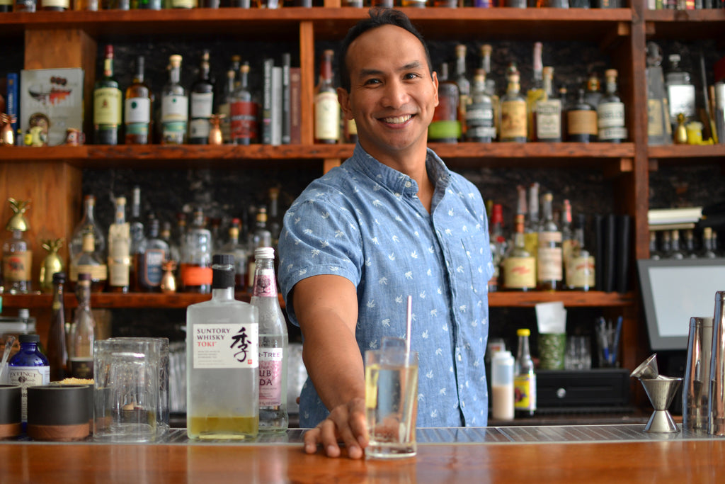 Ask a Bartender from Japan: The Art of Cleaning the Bar – Umami Mart