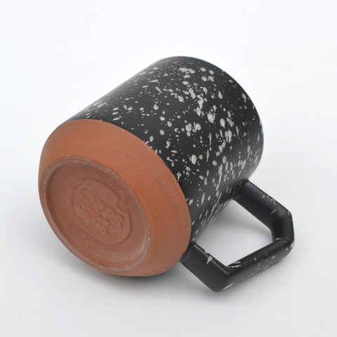 Splash Black White Chips Mug