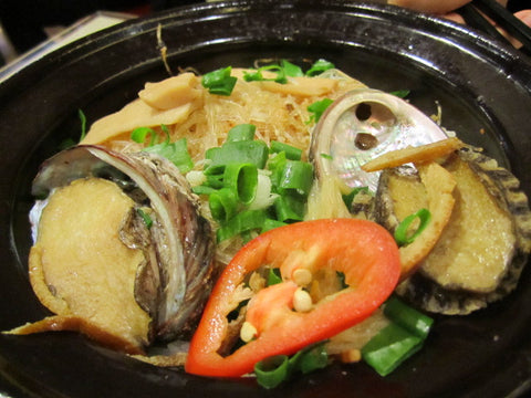 Slightly Peckish: Vegetarian Temple Food and Claypot Rice (HK)