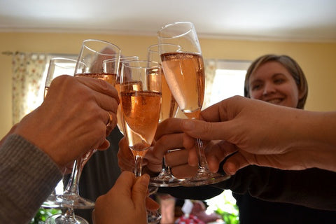 The Vin Vivant: Fat Belly, Tiny Bubbles