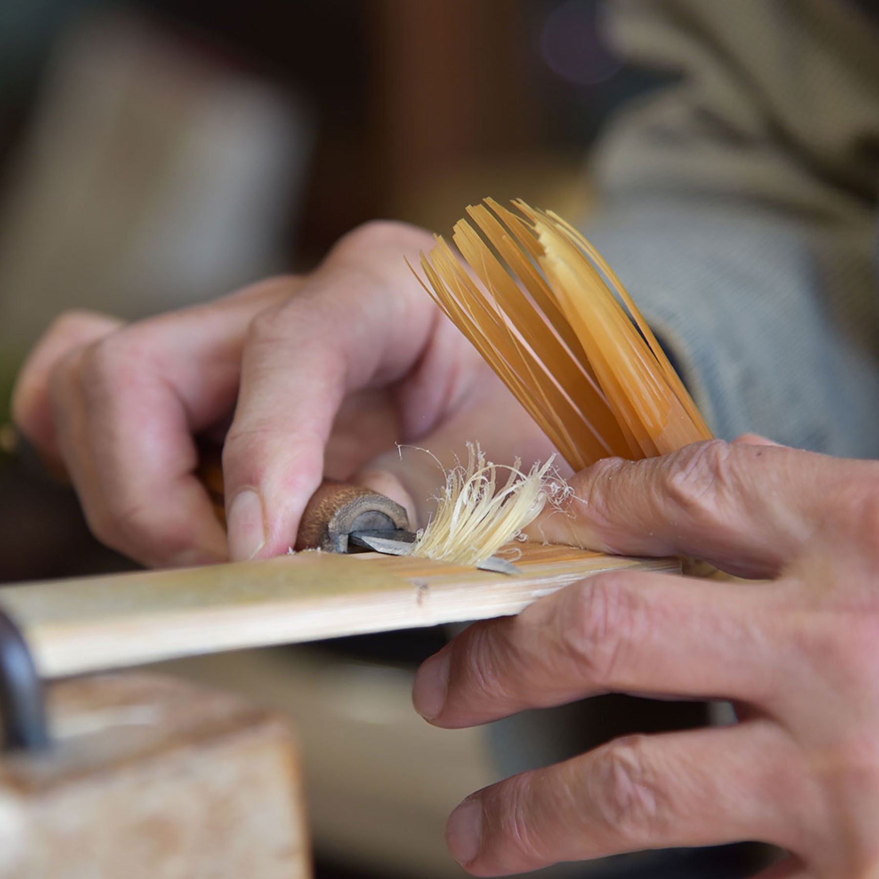 sabumikanmamachanページ Suikaen Shin Black Bamboo Matcha Whisk (Made in Japan) – Umami Mart